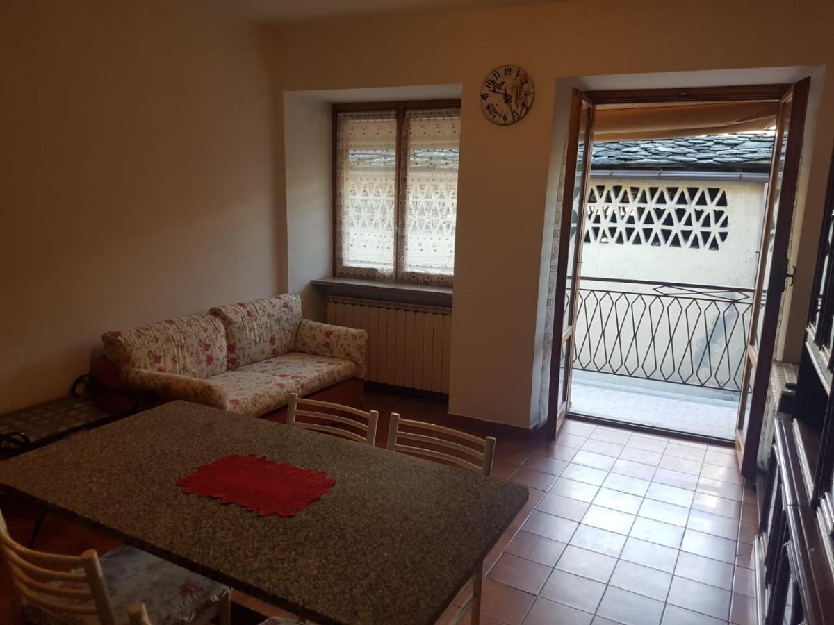 Appartement Casa Cippilippi à Saint-Vincent Extérieur photo